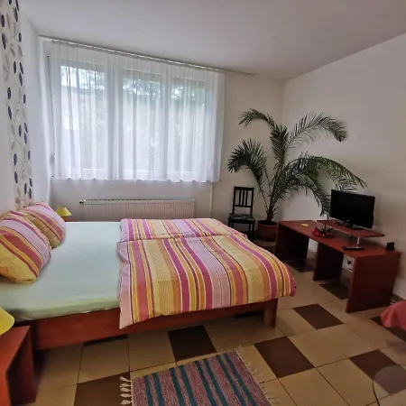 1st Floor Apartman Apartment
