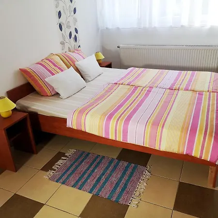 1st Floor Apartman Szombathely